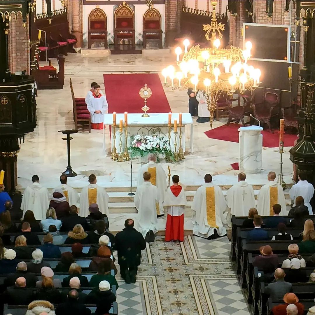 Dzisiaj obchodziliśmy Uroczystość Chrystusa Króla.